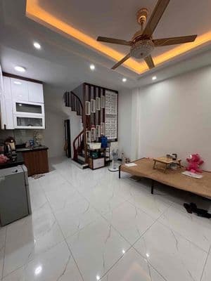 ngõ An Sơn_ phố Đại La. Nhà đẹp ở luôn,DT:40m xây 5 tầng,3 ngủ full NT