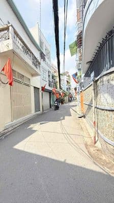 BÁN NHÀ THÍCH QUẢNG ĐỨC – PHÚ NHUẬN 43M² – 2 TẦNG – gần HXH – CHỈ 6Tỷ