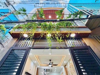 Bán nhà Đúc 1 lững + 1lầu( Dtcn 30m2) Có 3pn,2wc, nột thất full đủ