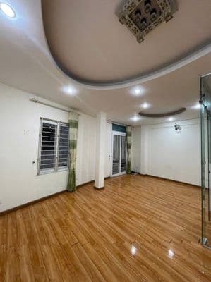 Gần Tây Hồ, LÔ GÓC - 42m2 x 6MT x 5T , Nhà mới tinh . Ở ngay !