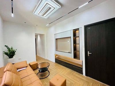 Bán căn hộ 90m sử dụng, 3 phòng ngủ phố Hoàng Hoa Thám