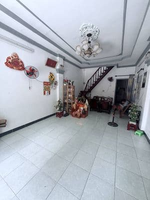 Nhà 2 tầng hẻm xe hơi, Linh Đông, Thủ Đức, 5.7 tỷ