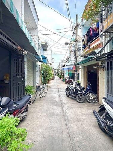 Giảm 300 triệu Nhà 3 tầng ,quận 11 gần công viên đầm sen