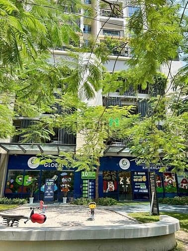 ngay trung tâm quận 10, cách mạng tháng tám, 5 tầng, 30m2, hẻm 8m, 8ty