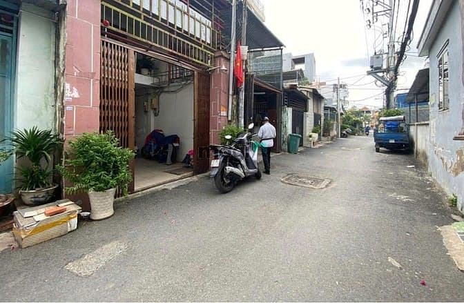 Nhà Nguyễn Văn Quá Quận 12, hẻm ô tô 8m thông, 2 tầng, 3,8m x 25m