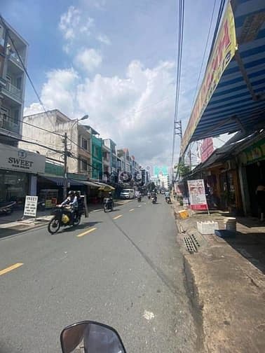 Nhà cấp 4 MT kinh doanh đường Tỉnh lộ 10 Q.Bình Tân, 4x27.5m,11.8 tỷ