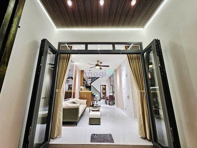 3.65 Tỷ-45m2-Oto tới cửa-Full NT XÁCH VALI VÀO LÀ Ở-Ngay sân Golf TSN