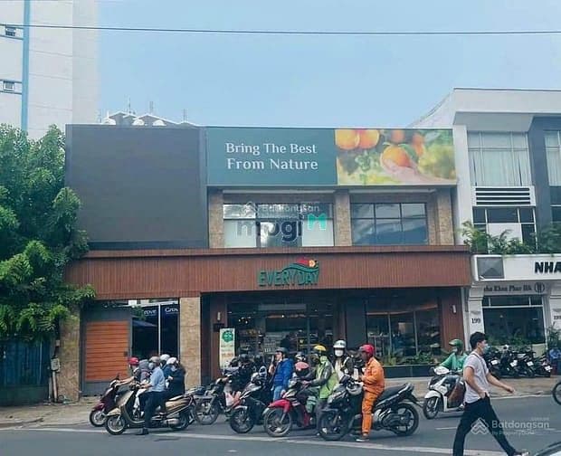 Bán nhà MT 159 Võ Văn Tần P6 Quận 3, dt: 20x25m giá 280 tỷ