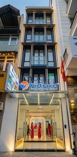 Bán mặt tiền đường Hồng Hà, Trệt 4 lầu ST, DT: 67m2, 9PN, 6WC. Gần CV