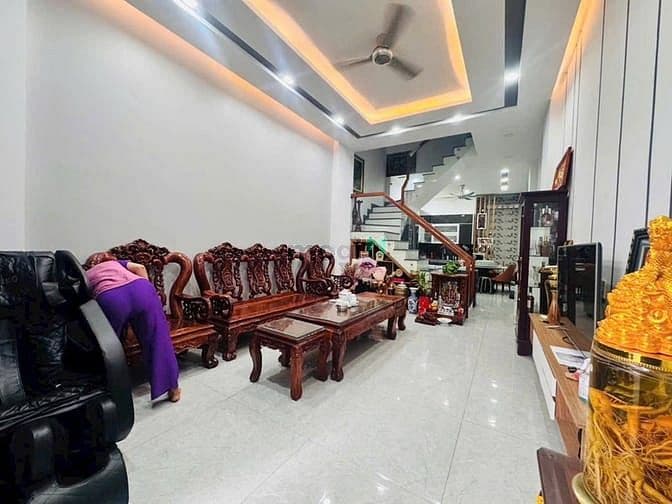 Siêu phẩm 4 tầng kiên cố KDC cao cấp Lê Văn Chí - 90m2