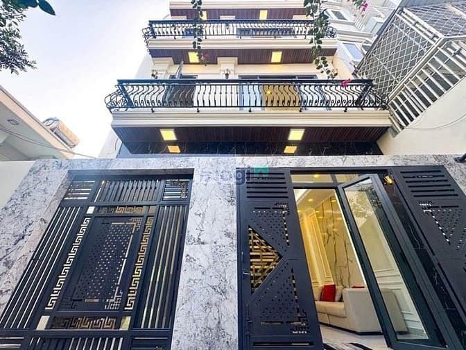 nhà mới tinh 72m² - có thang máy - gần phú mỹ hưng - giá 8 tỷ nhĩnh