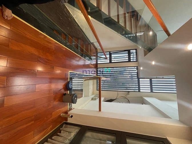 Giảm 8 tỷ - Tặng thêm 7 tỷ nội thất - 5 tầng 84m2 - Hoàng Văn Thụ