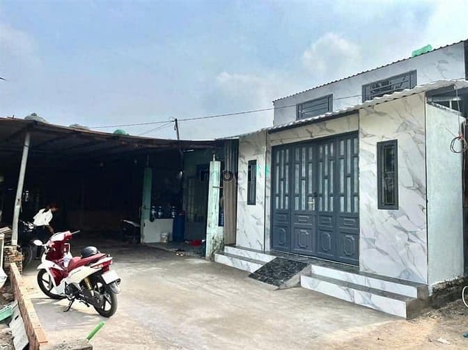 nhà cấp 4 gần chợ đầu mối Bình Điền 885 triệu CCVB