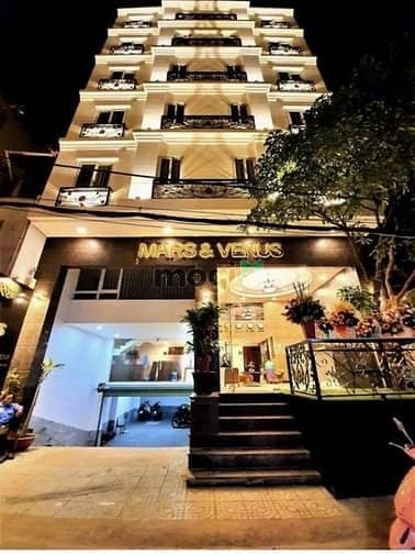 Bán khách sạn VIP Cửu Long, P.12, Tân Bình. DT: 10,8x16,2m. Giá: 65 tỷ