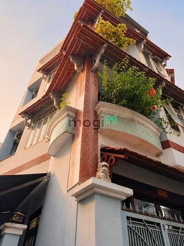 Tại Quận 3 cạnh La Vela Saigon - Công nhận 52m2 - 4 tầng - Đường Huỳnh