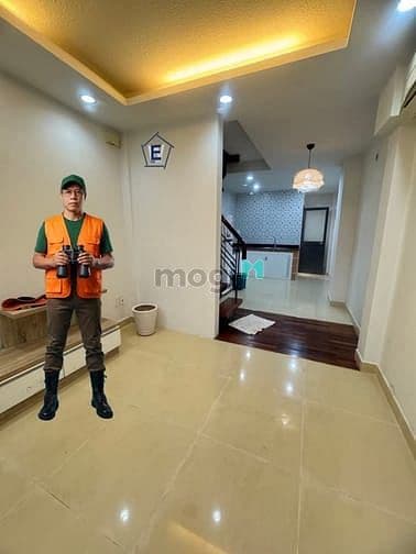Nhà hẽm xe hơi CẦU KHO Q1 - 32 m2 ( 3.2 x 10 ) 3 TẦNG, 3 PN + 3 WC