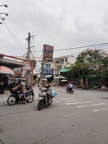 Bán nhà 60m2 - 3 Tầng - Đường 8m Sát KDC Đông Tăng Long. Giá hơn 6 Tỷ