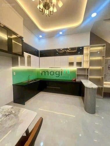 Nhà 1 trệt 2 lầu diện tích sử dụng 200 m2 ở thành phố thủ dầu một