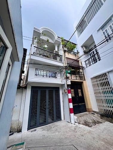 Bán nhà Bùi Thị Xuân 38m2 mới ở ngay - 3 tầng nở hậu - 6 tỷ nhỉnh