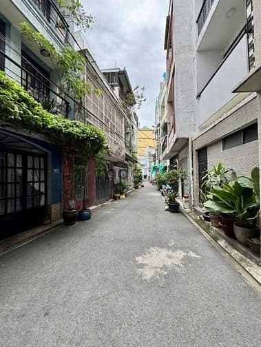 Bán nhà mt Lê Văn Huân phường 13, Q. Tân Bình. ĐT: 5,4x24m. Giá:25,5tỷ