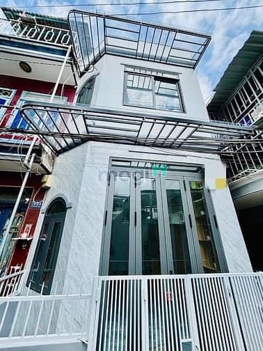 Nhà Tân Hòa Đông, Q6: 25m2, 1 trệt 1 lầu, 2PN, 2WC, nội thất cao cấp