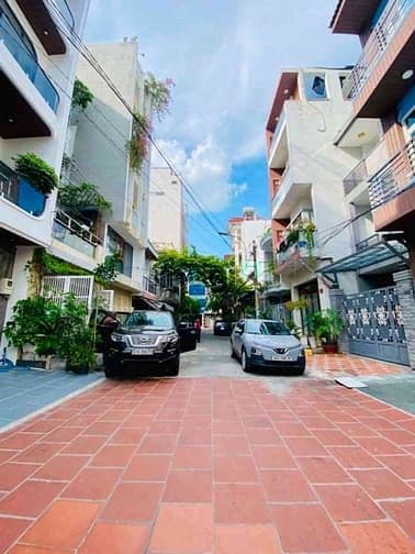 Bán nhà khu phân lô Phan Huy Ích - Hẻm 10m - 66m2 - Ngay Emart - 9x tỷ